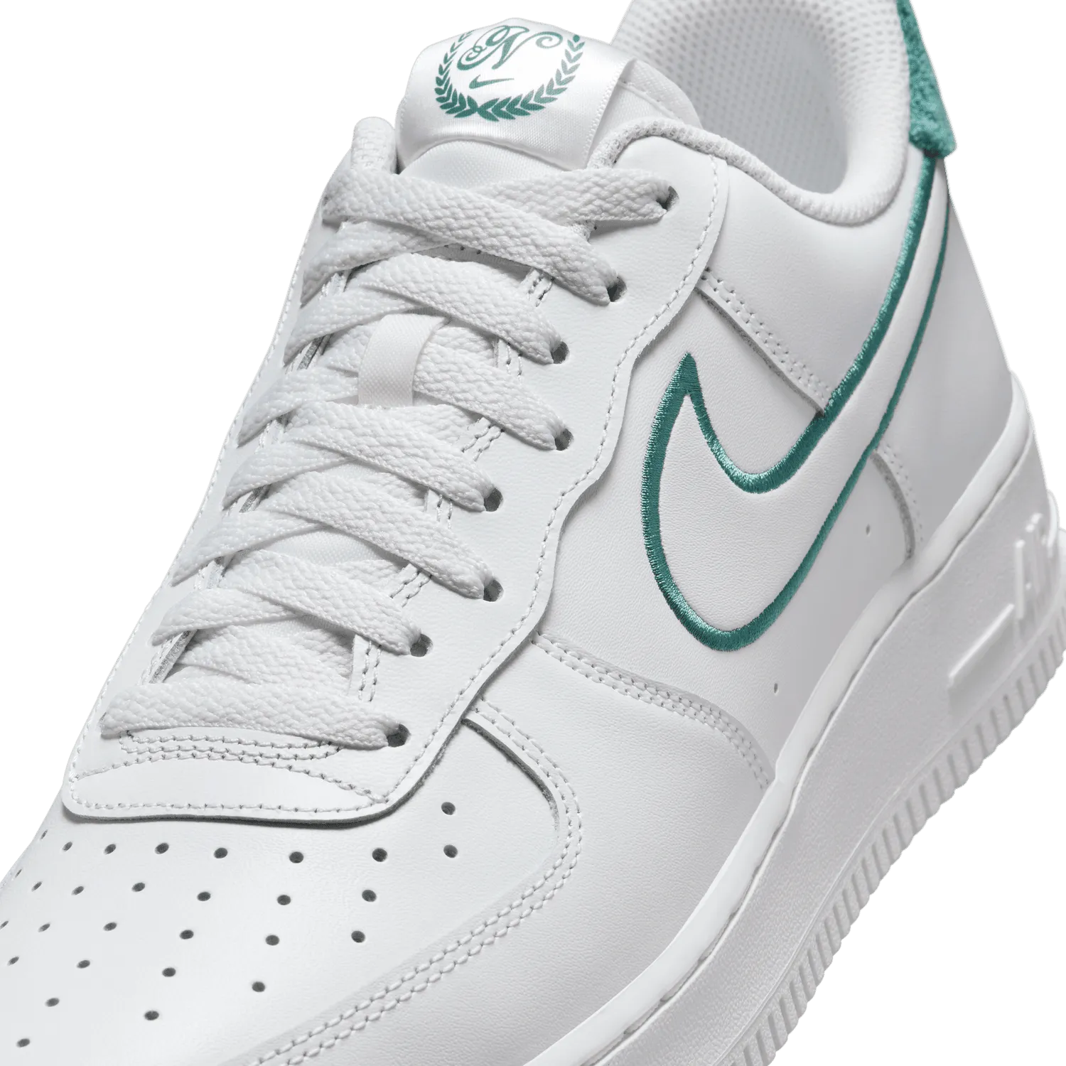 Air Force 1 '07 LV8 'Résort et Sport'