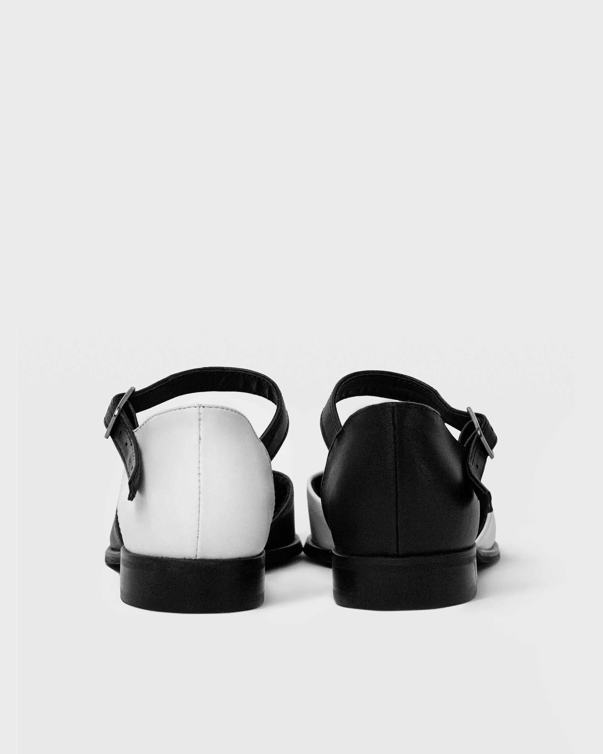 Alexa Desserto® Ballerines Véganes en Cuir de Cactus | Noir & Blanc