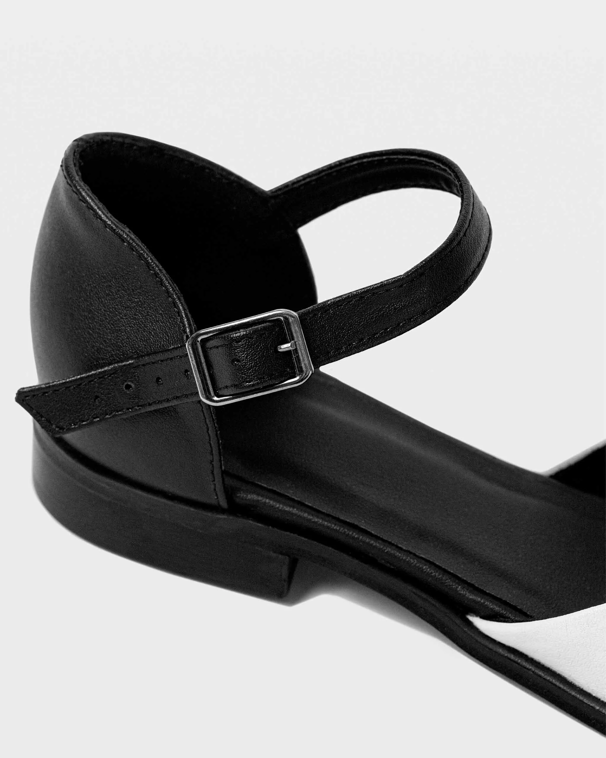Alexa Desserto® Ballerines Véganes en Cuir de Cactus | Noir & Blanc