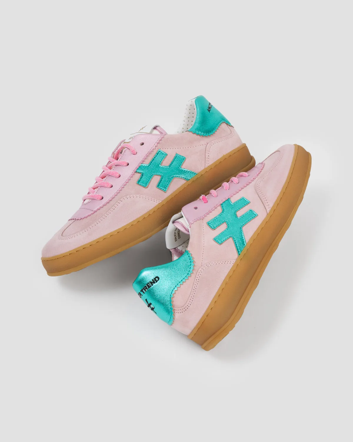 Une Autre Paire Iconique de Baskets en Vogue
