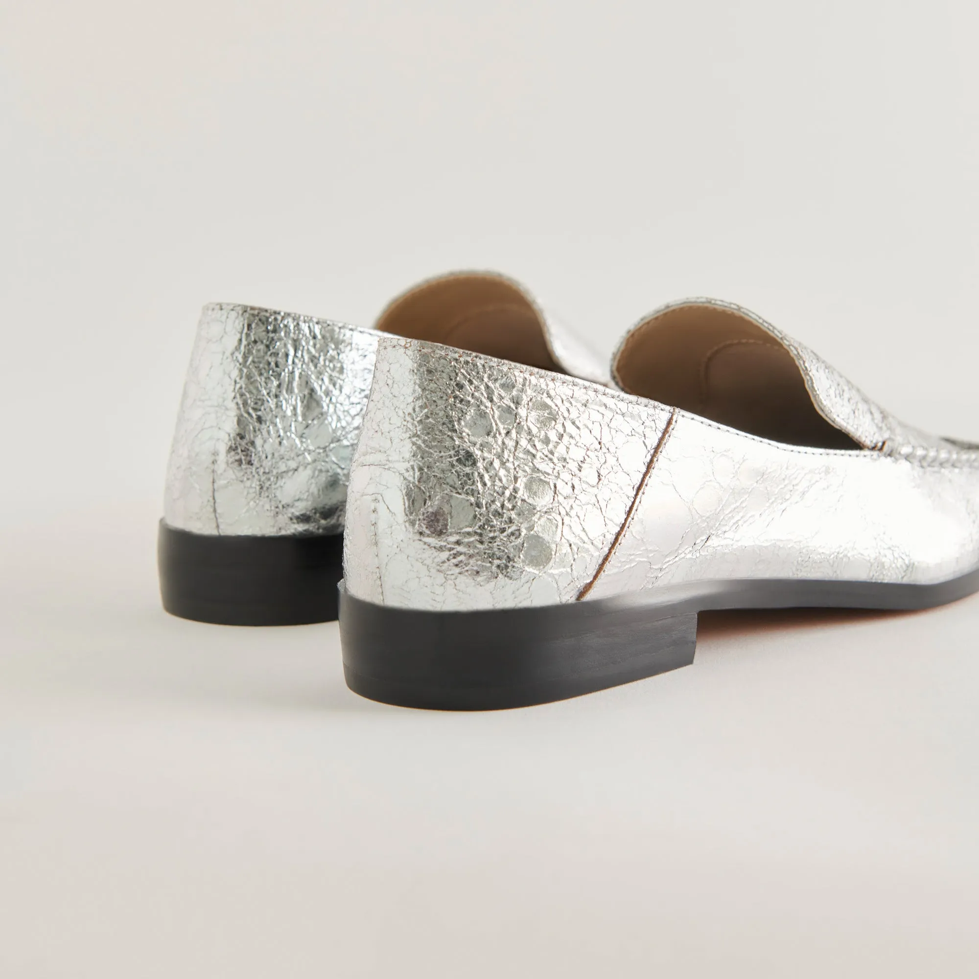 BENY FLATS CUIR ARGENTÉ VIEILLI