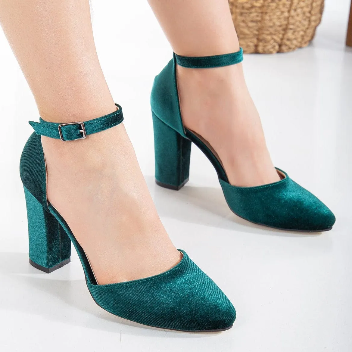 Escarpins Denise en Suède Végane & Perles | Vert Émeraude