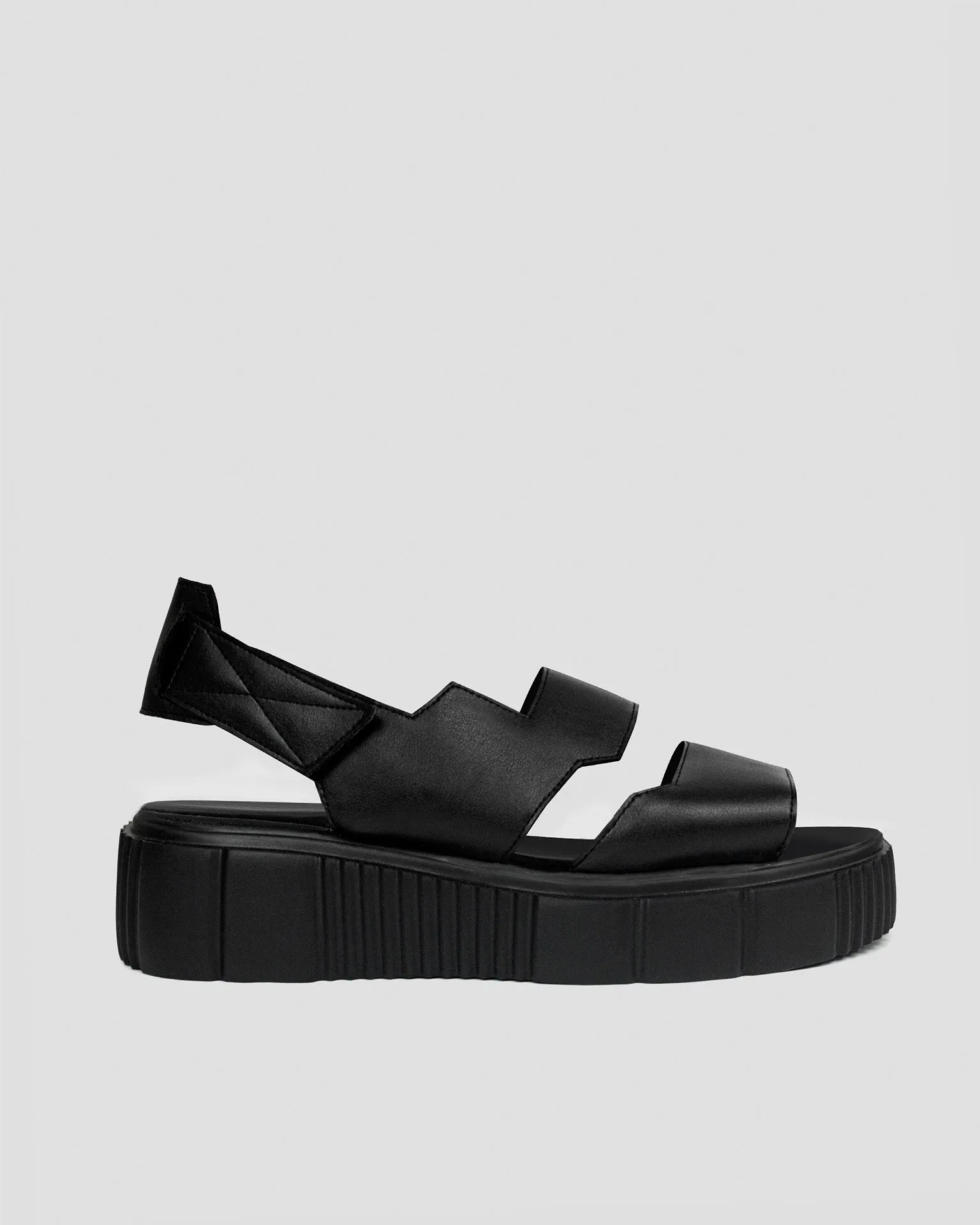 Sandales plateforme en cuir de cactus vegan audacieux Desserto® | Noir