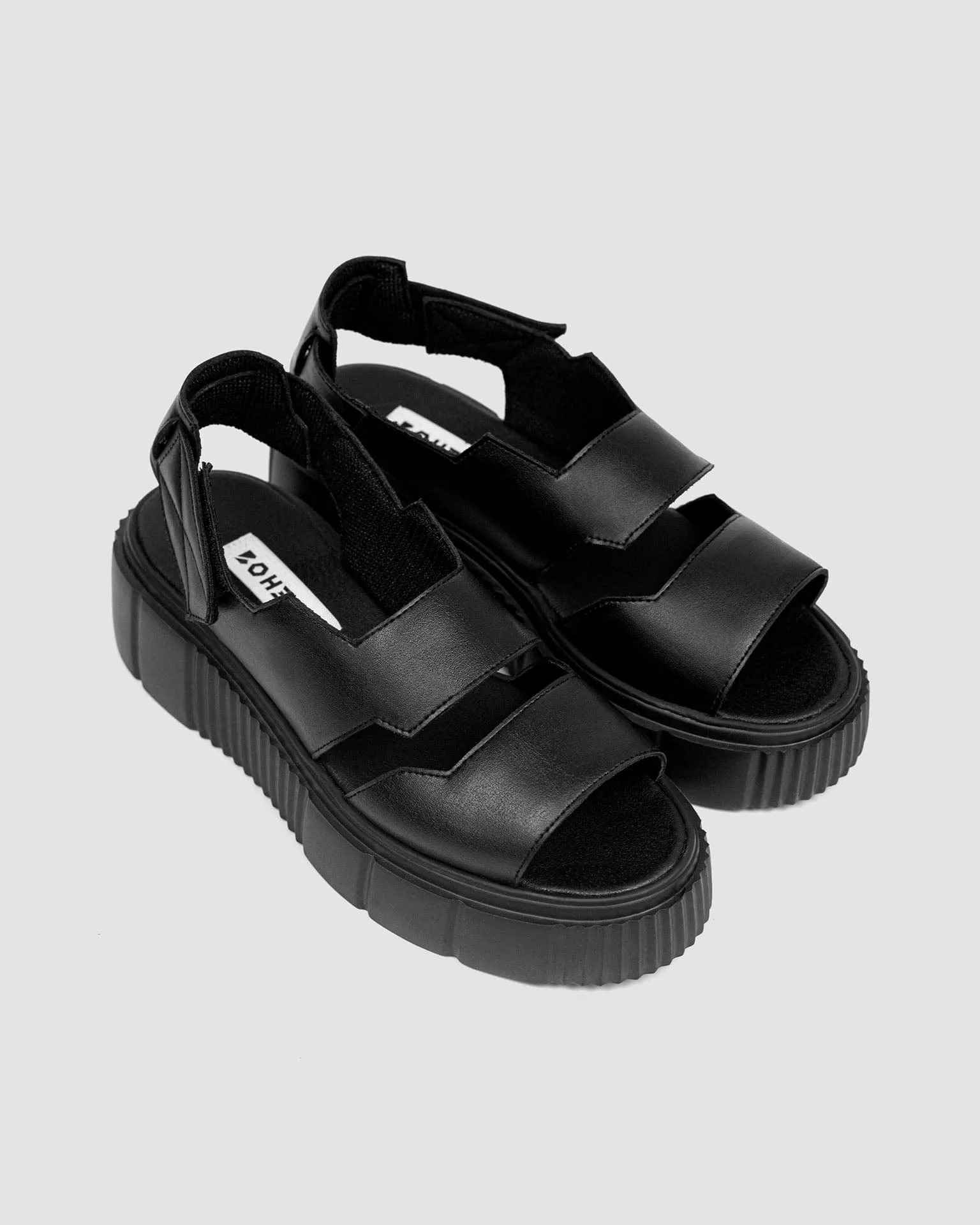 Sandales plateforme en cuir de cactus vegan audacieux Desserto® | Noir