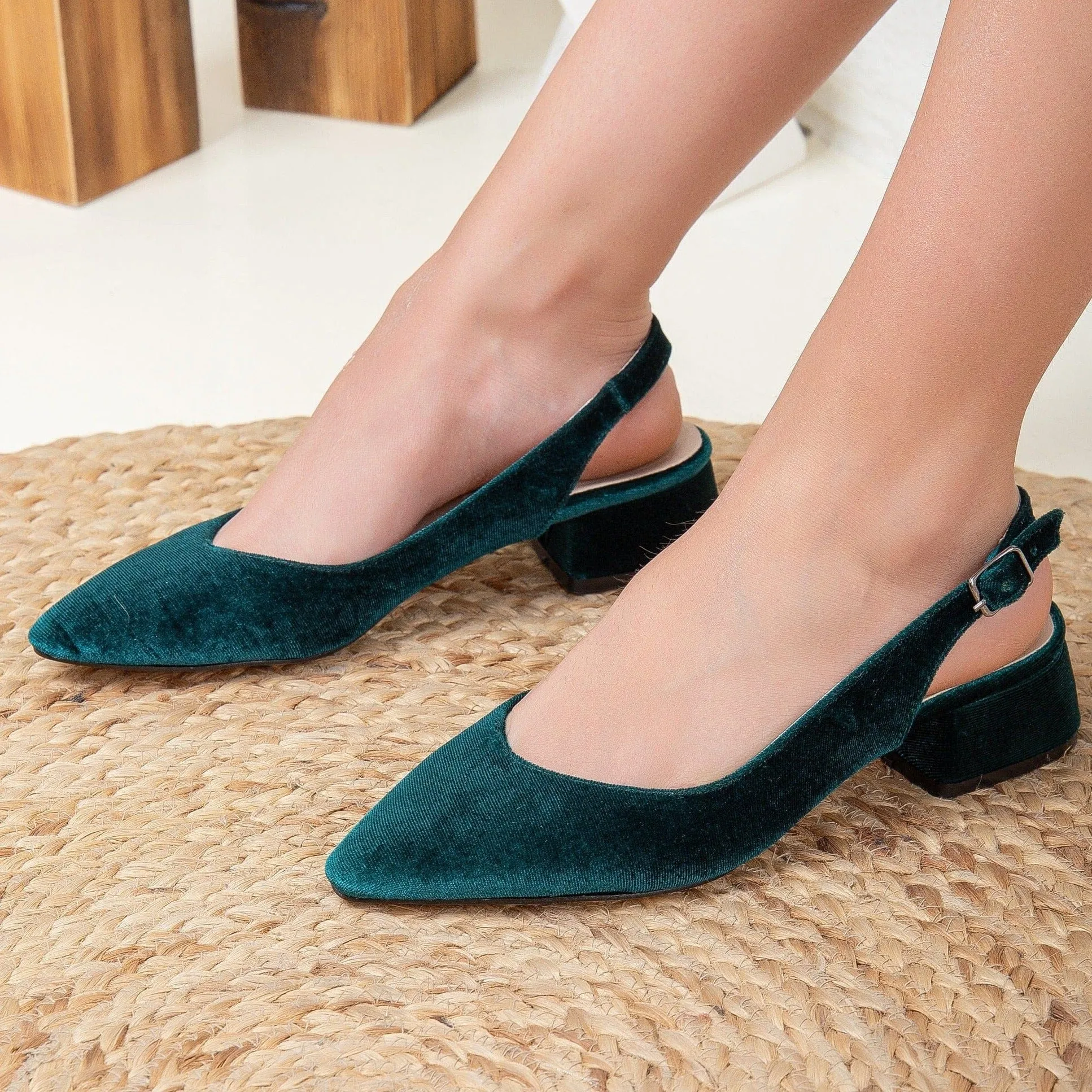 Emma Velvet Vegan Escarpins à Talons Bas | Vert