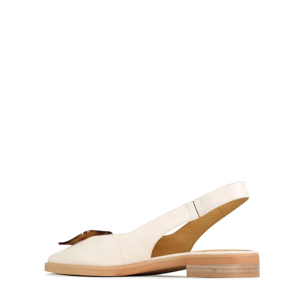 ESSY BALLERINES À LACETS EN CUIR