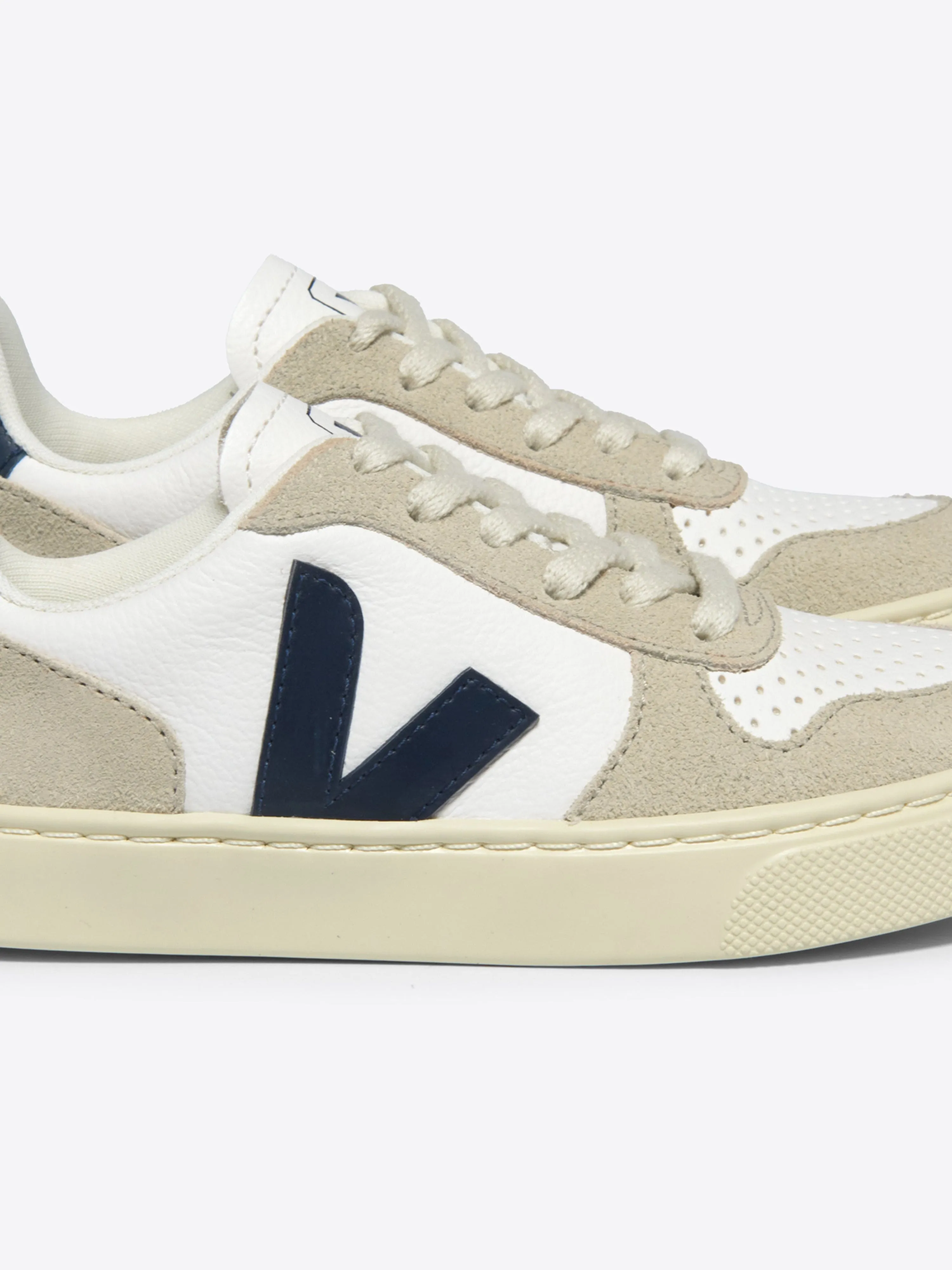 Baskets en cuir à lacets pour enfants V-10 en blanc