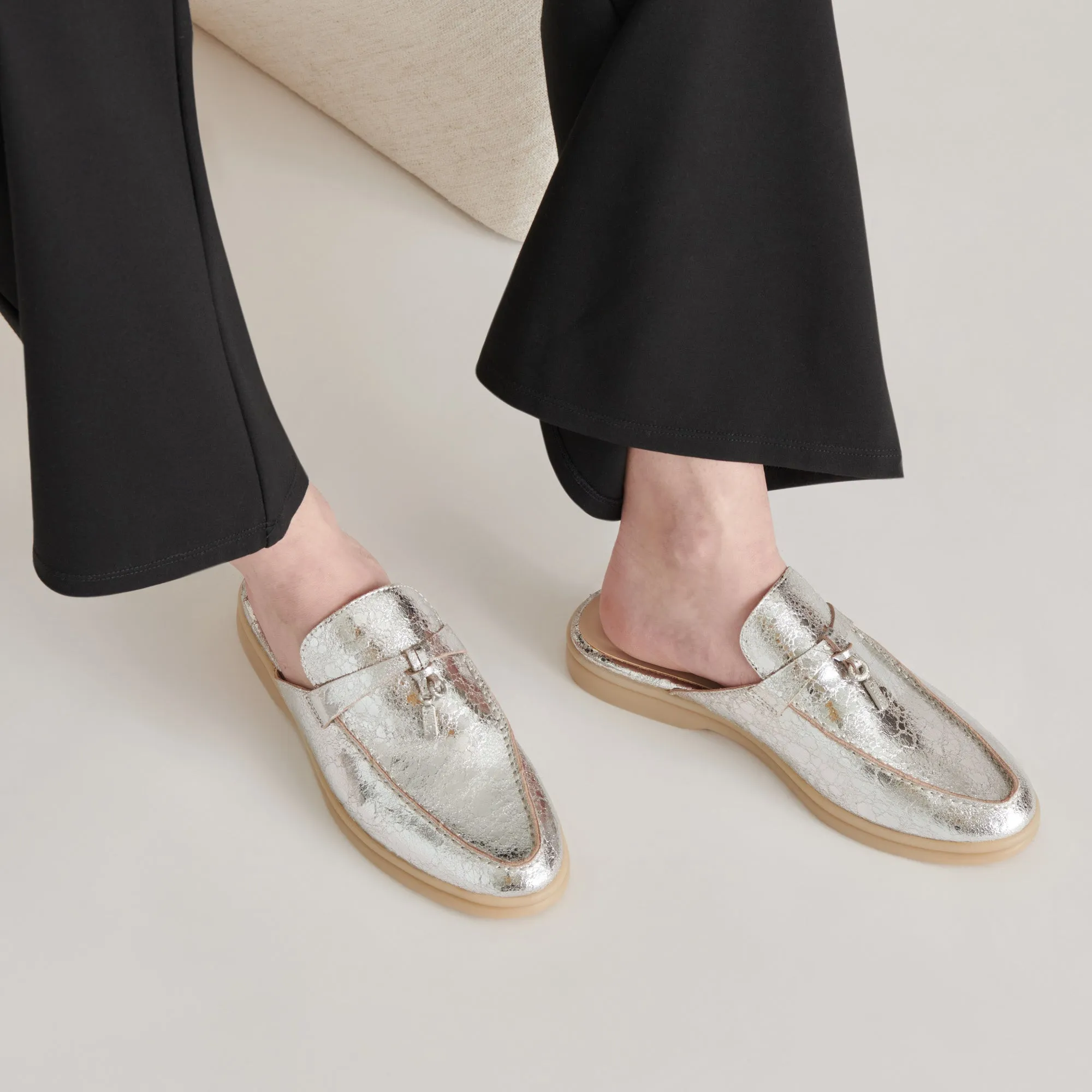 LASAIL FLATS CUIR ARGENTÉ VIEILLI