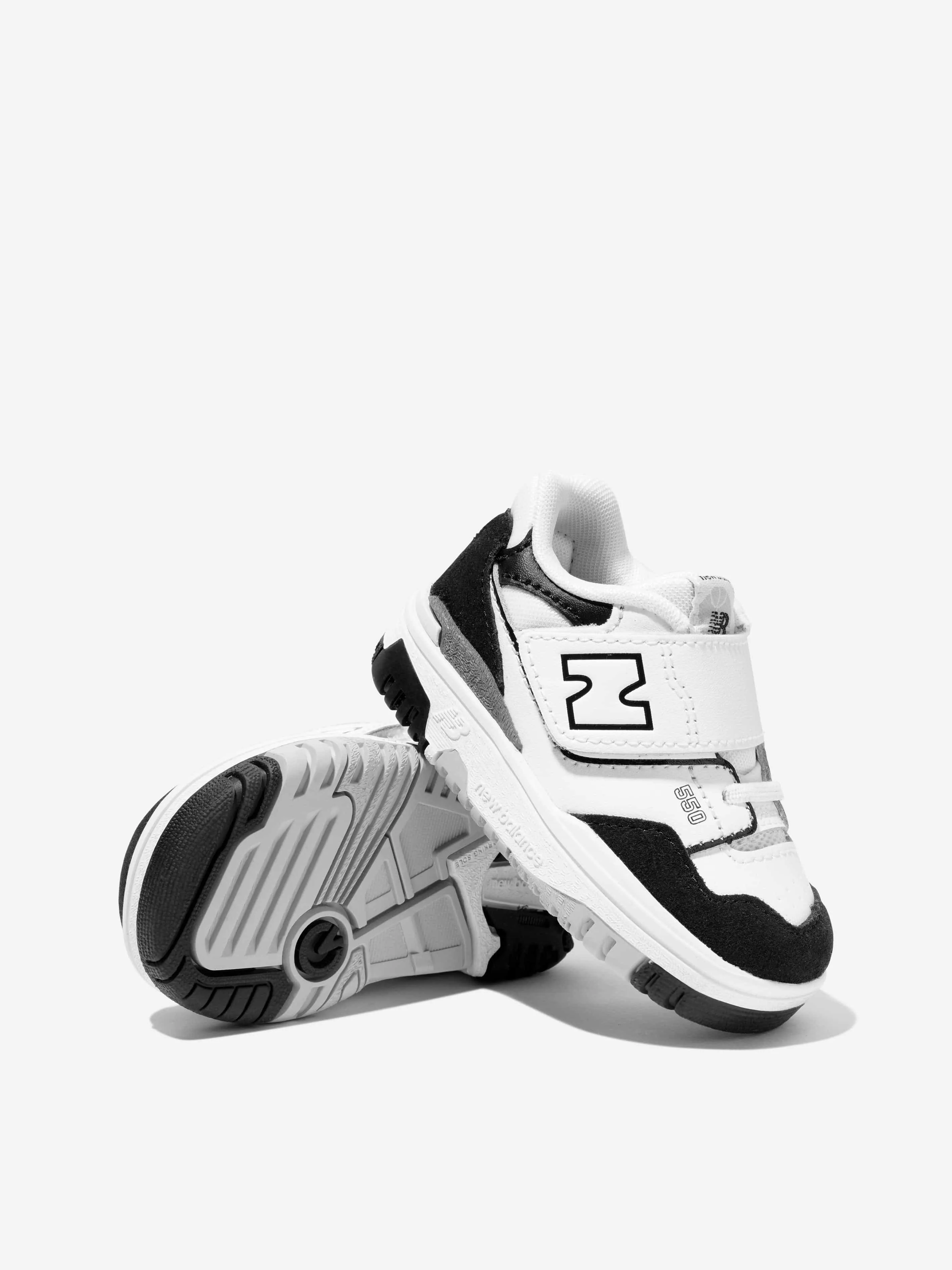 New Balance Kids 550 Baskets à logo en noir