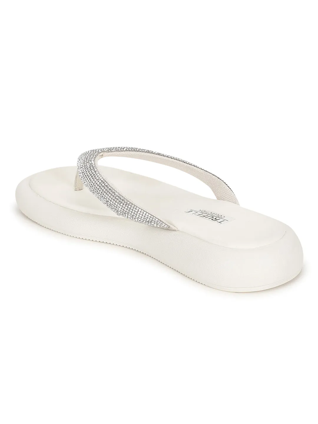 Escarpins élégants à bride T en simili cuir Off White avec embellissements (TC-RS3639-OWHT)