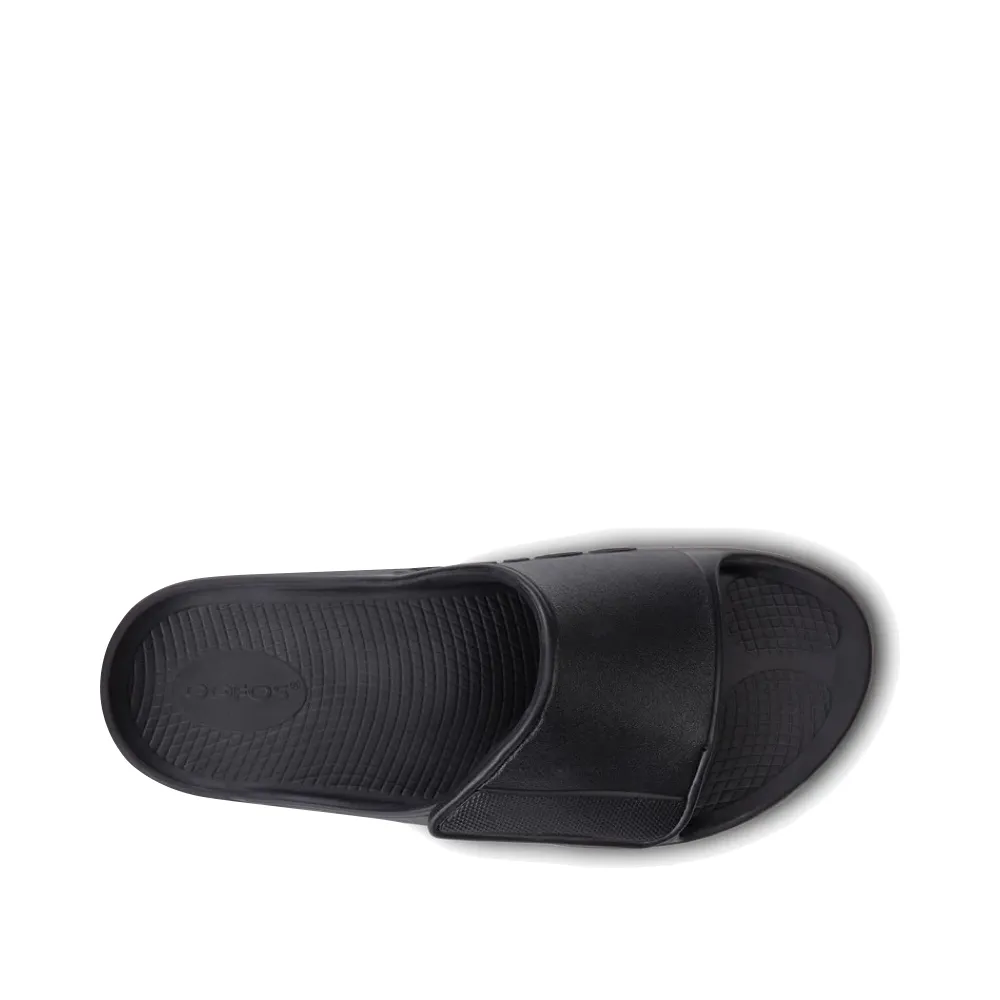 OOfos OOahh Sport Flex Sandale ajustable à glissière en noir