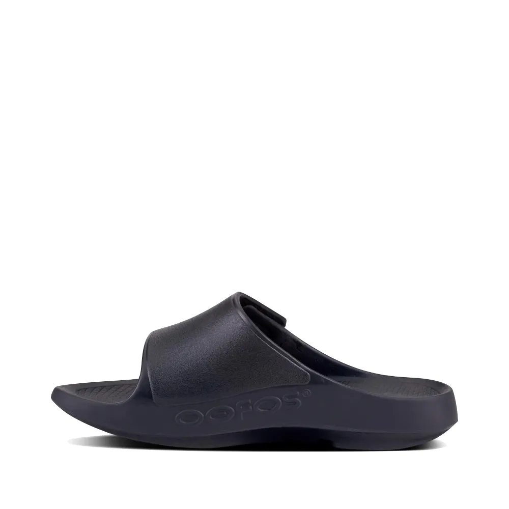 OOfos OOahh Sport Flex Sandale ajustable à glissière en noir